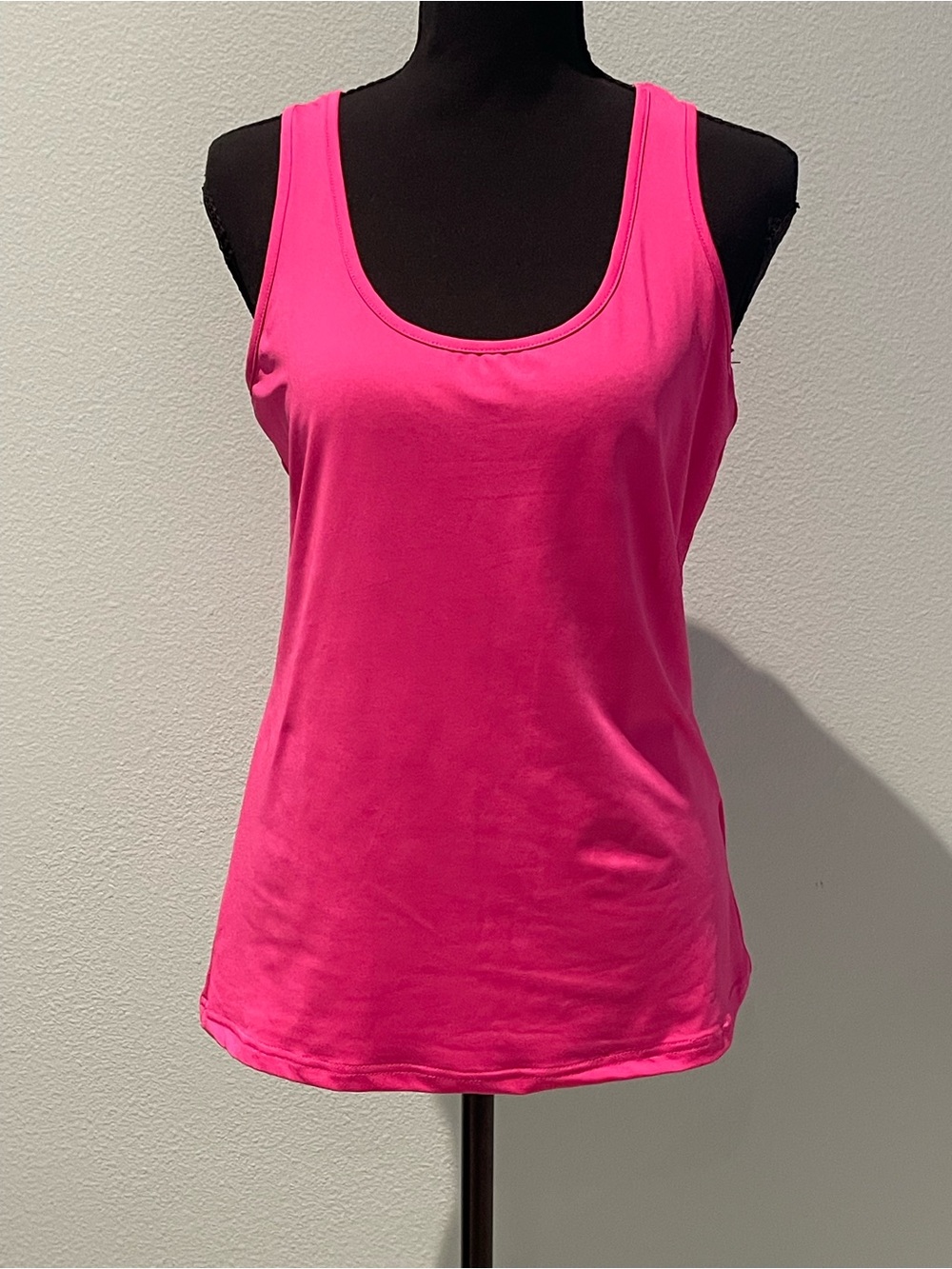 Women’s Pink Scoop Neck Tank Top